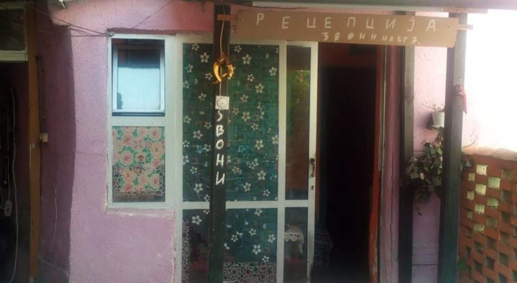 Mimi Pink Hostel Ohrid Exterior photo